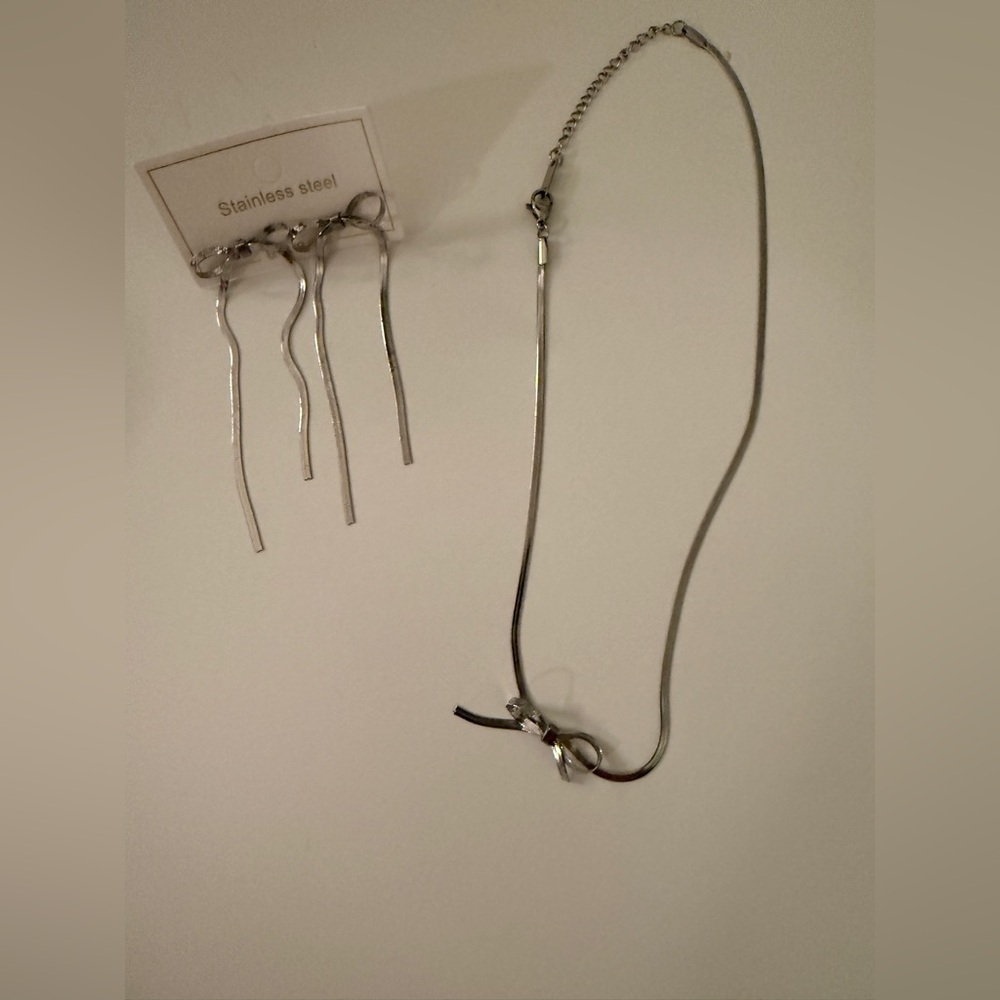 Bow Earrings and Choker Style Necklace